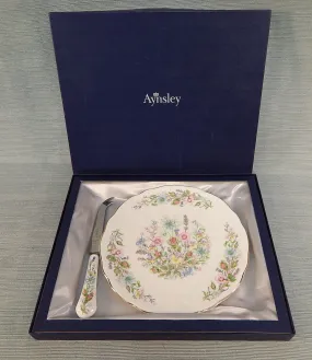 Aynsley Plate and Knife Boxed Set - Like New