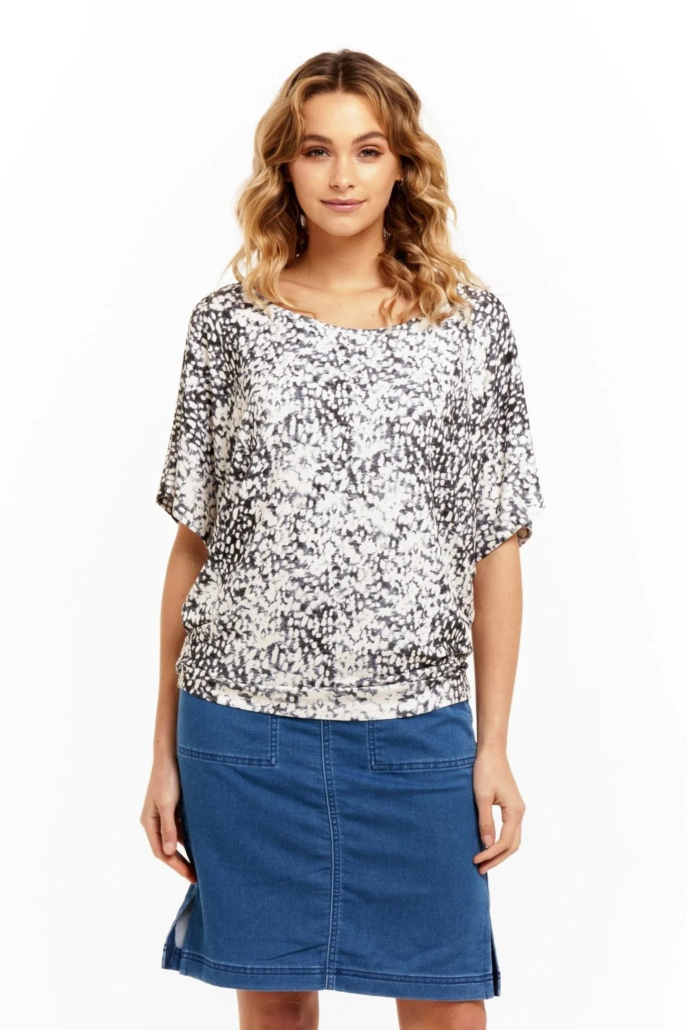 Betty Basics Maui Tee in Spotty