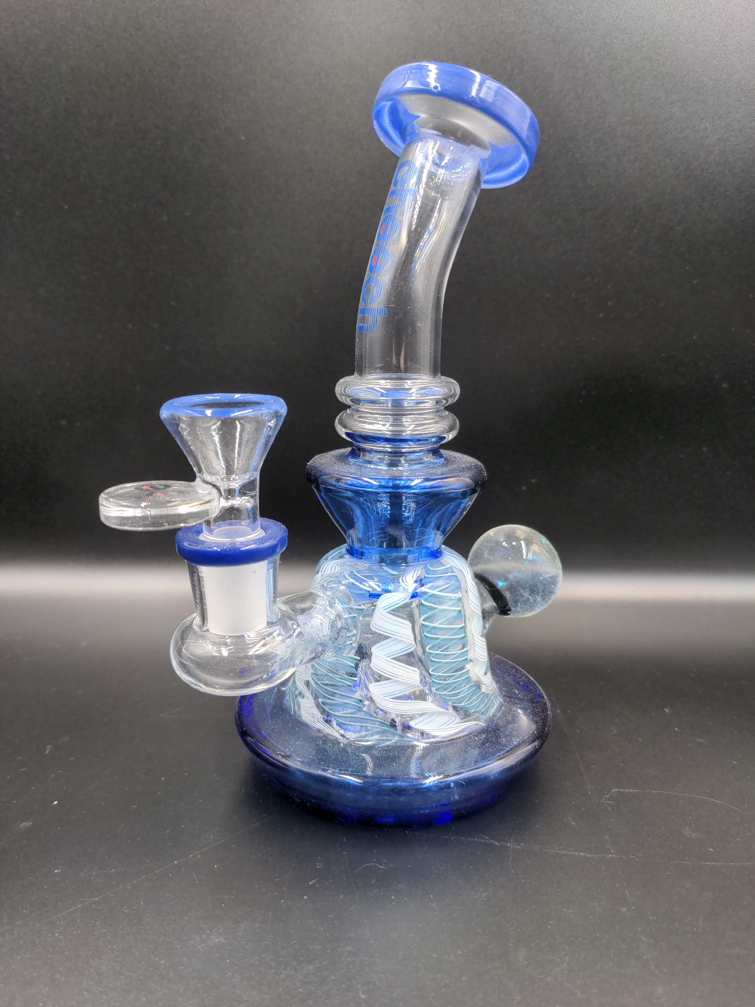 Cheech - 8 Swirl Design - Water Bubbler