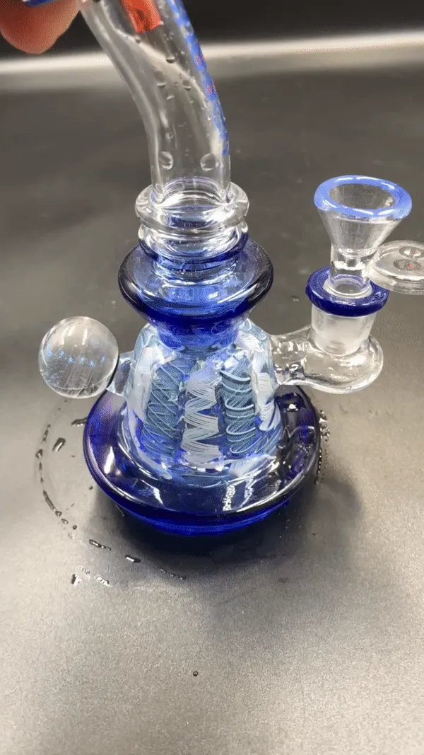 Cheech - 8 Swirl Design - Water Bubbler