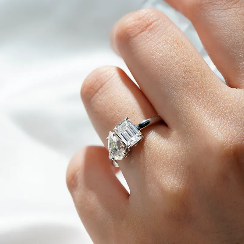 Toi et Moi Emerald Cut & Pear Cut Engagement Ring